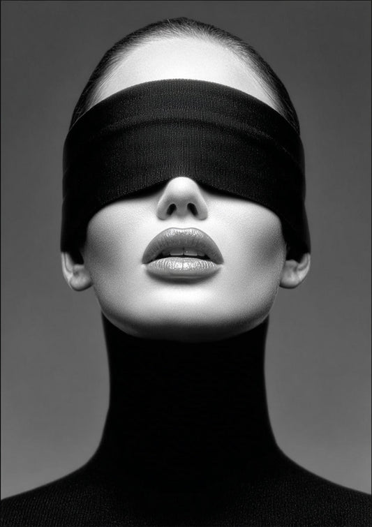 Obsidian Glance
